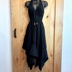 💕New Listing 💕 Lovely Cotton Asymmetrical Black Halter Dress